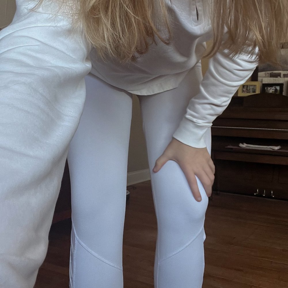 HIGH WAISTED WHITE LEGGINGS